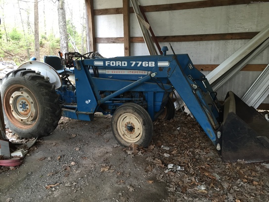 1972 2000 Ford tractor #4