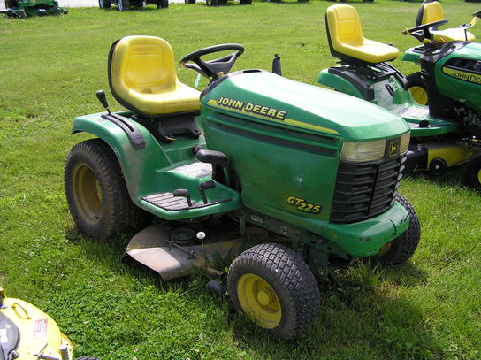 2000 John Deere GT225 Lawn & Garden and Commercial Mowing - John Deere ...