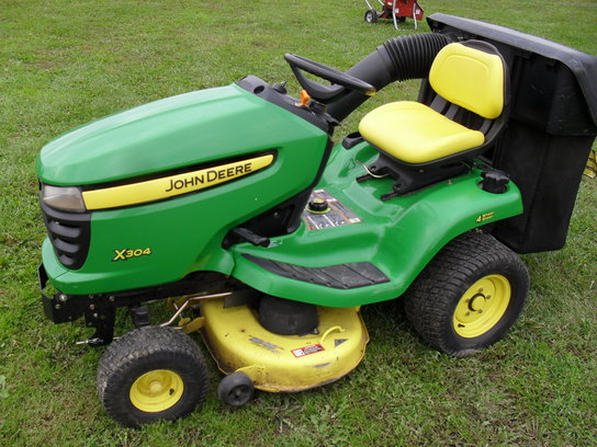 2007 John Deere X304 Lawn & Garden and Commercial Mowing - John Deere ...