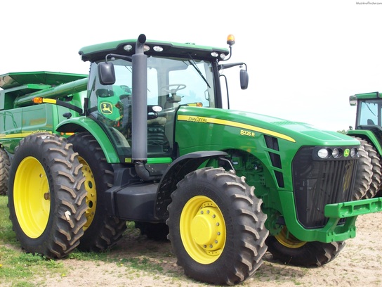 2010 John Deere 8225R