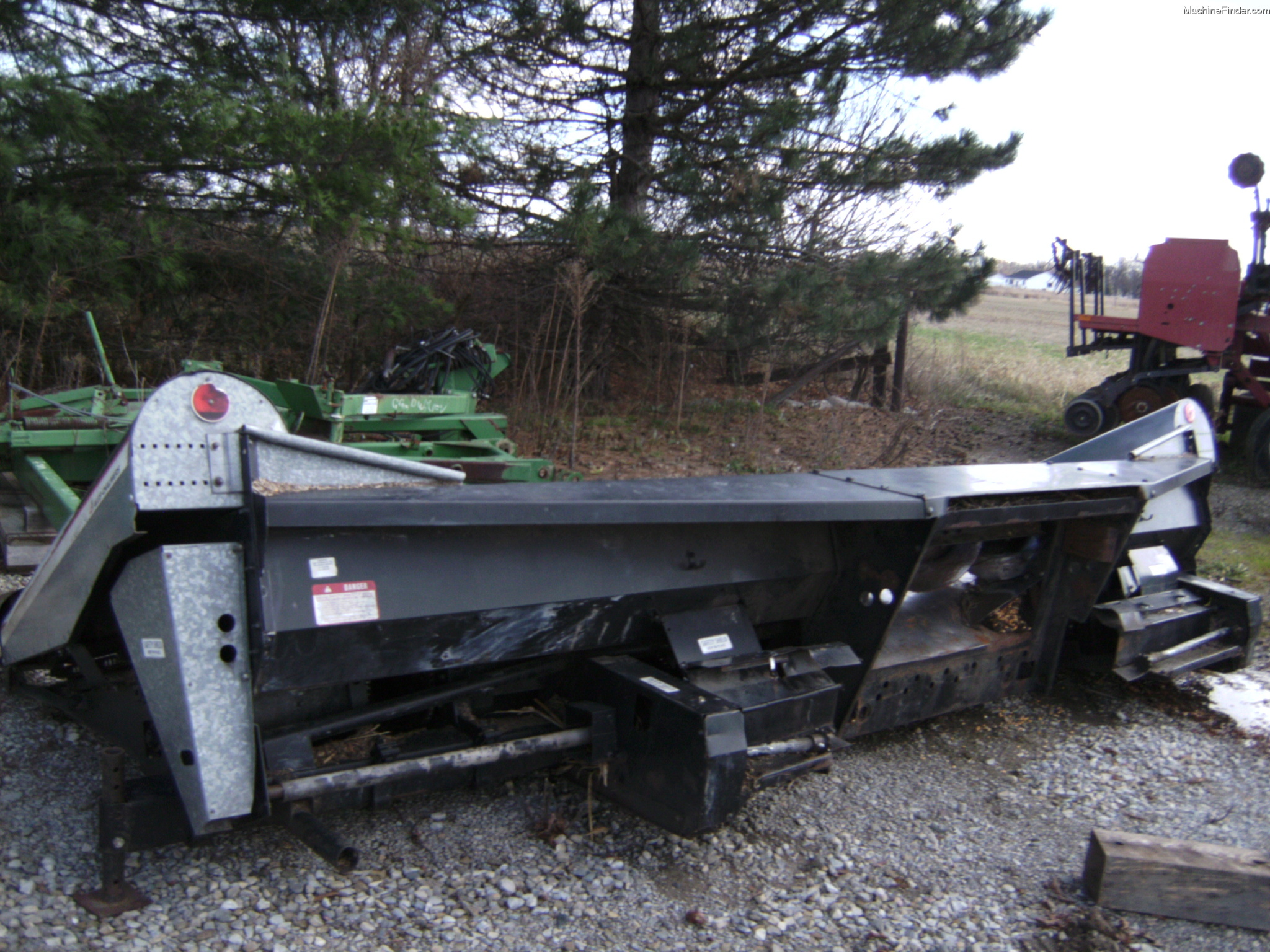 1981 Gleaner R630 Combine Corn & Row Crop Headers - John Deere ...