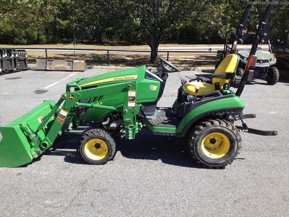 2014 John Deere 1025R - Compact Utility Tractors - John Deere MachineFinder