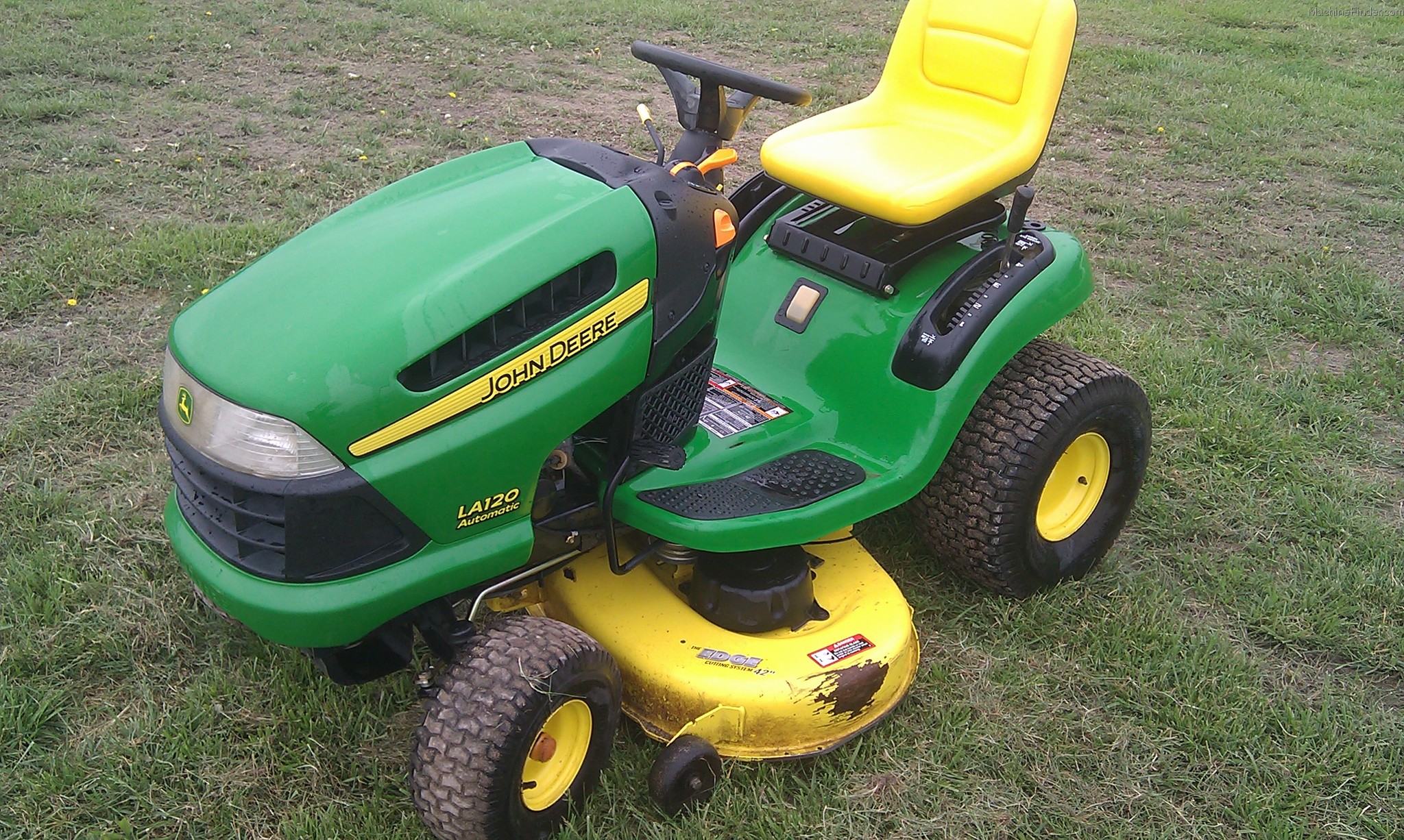 2007 John Deere LA120 Lawn & Garden and Commercial Mowing - John Deere ...