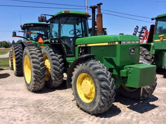 1989 John Deere 4555