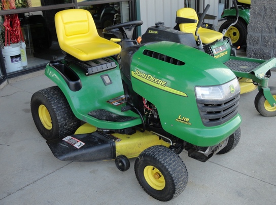 2005 John Deere L118 Lawn & Garden and Commercial Mowing - John Deere ...