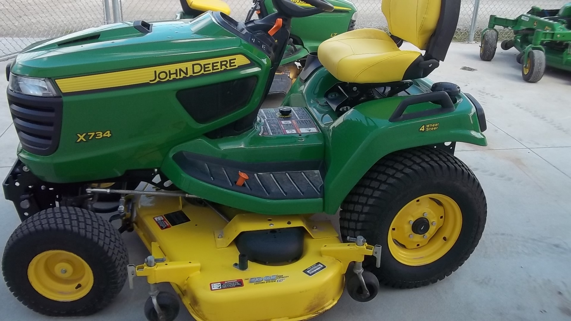 John Deere X734 Lawn & Garden Tractors for Sale | [55914]