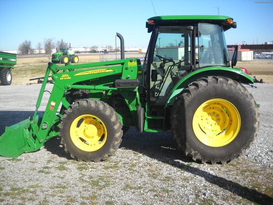 John Deere 5095M Tractors - Utility (40-100hp) - John Deere MachineFinder