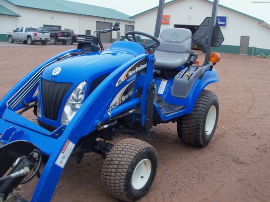 New Holland TZ25DA Tractors - Compact (1-40hp.) - John Deere MachineFinder